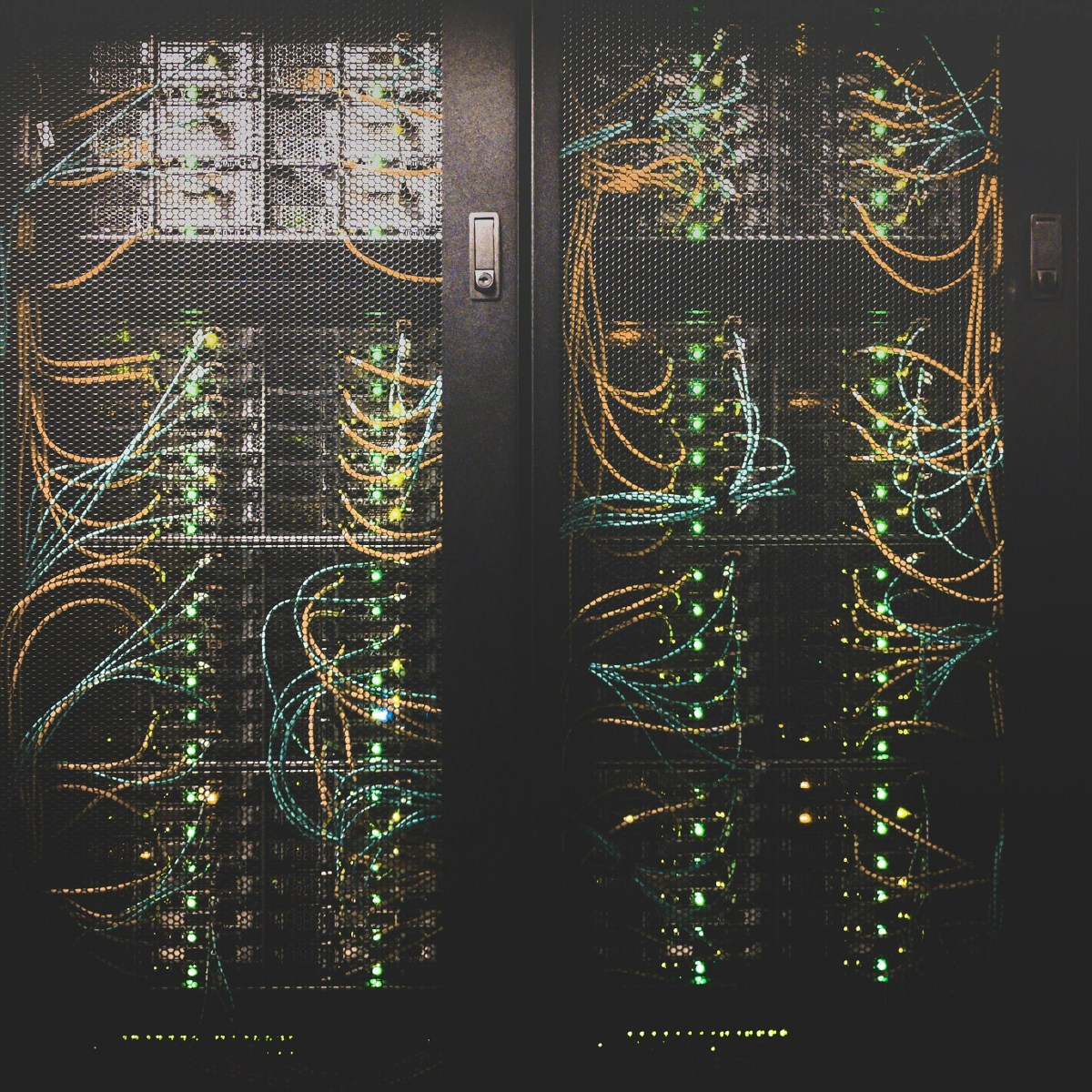 Cisco SD-Access VRF Segmentation: How to Isolate Device Groups Across a Multi-Site SD-WAN Fabric Using VRF and&nbsp;BGP